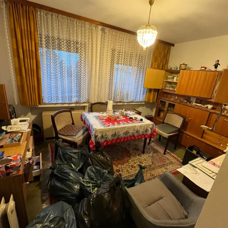 Haushaltsauflösung Köln - Wohnung einer Kundin vor der Arbeit