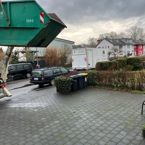 Entsorgung-Entrumpelung-Lange-980x1307